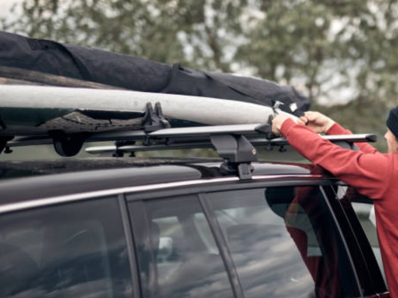 Universal roof bars are used to carry luggage, bicycles, canoes, kayaks, skis, or containers.