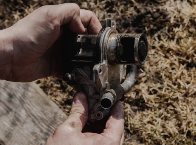 EGR valve reduces harmful nitrogen oxide